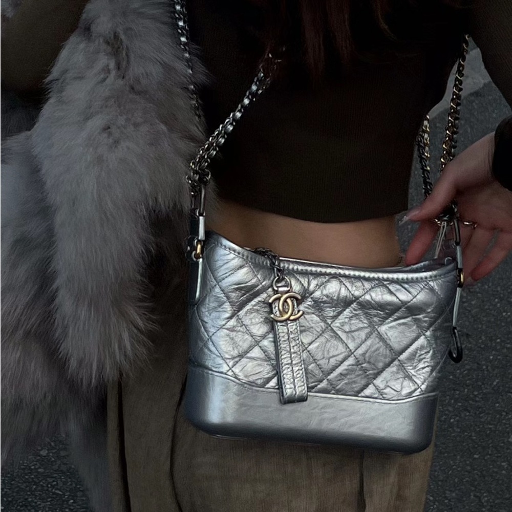 【SOLD】CHANEL Metallic Aged Calfskin Quilted Small Gabrielle Bag Silver